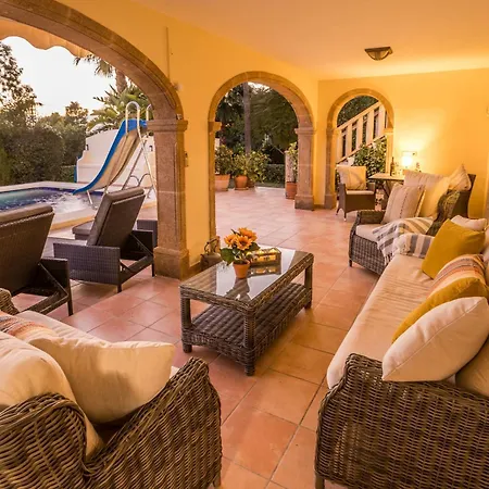Villa Joyza *